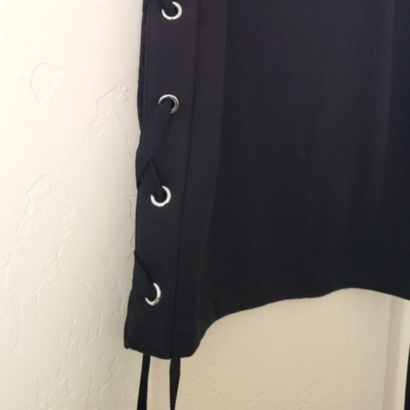 Thomas Wylde Sleeveles Lace Up Top - Picture 2 of 4